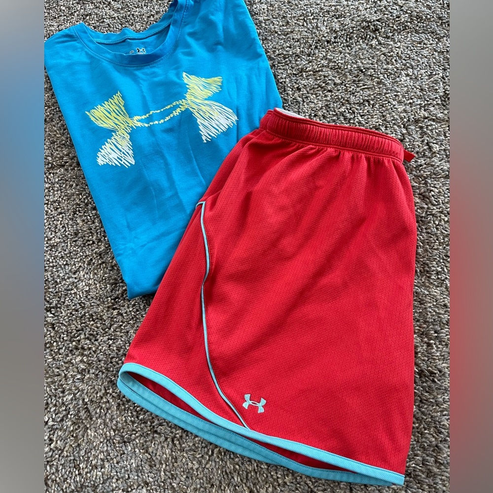 Women’s medium Under Armour outfit